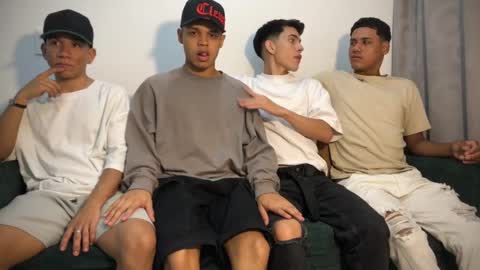 Snapshot of boys_milan chatting on March 10, 3:23 am Kevin hernan online show from March 10, 3:23 am