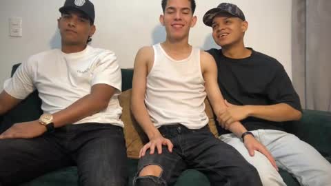 Snapshot of boys_milan chatting on March 8, 3:16 am Kevin hernan online show from March 8, 3:16 am