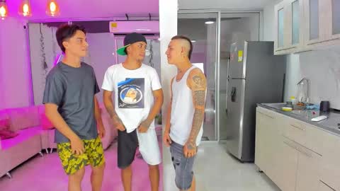 Snapshot of boysdeluxemilitary chatting on September 21, 5:51 am JHON ARES AND NEID online show from September 21, 5:51 am