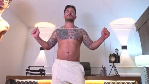 boysonfiree online show from November 5, 11:45 am