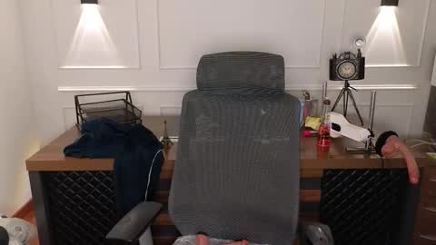 boysonfiree online show from November 3, 11:36 am