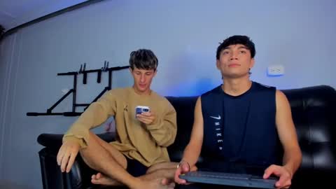 Paul and Max online show from February 19, 9:58 pm