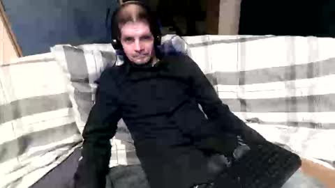 bponie1 online show from April 18, 11:26 pm