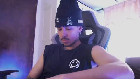 bra_c online show from April 16, 8:09 pm