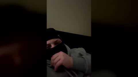 brad200215 online show from February 1, 4:22 am