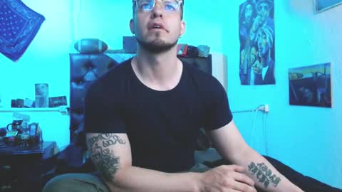 brad hot boy online show from October 15, 2:52 am