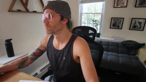 BradBronton online show from February 16, 7:23 pm