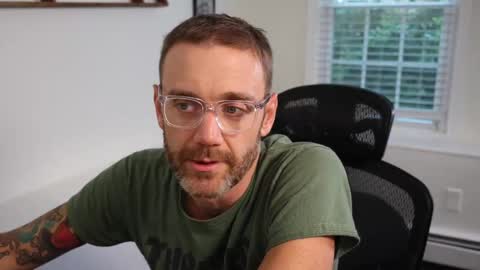 Snapshot of bradbronton chatting on September 23, 8:08 pm BradBronton online show from September 23, 8:08 pm