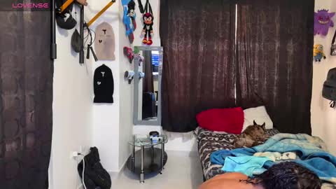 Snapshot of bradley_strong_ chatting on September 18, 8:11 pm Bradley Strong online show from September 18, 8:11 pm