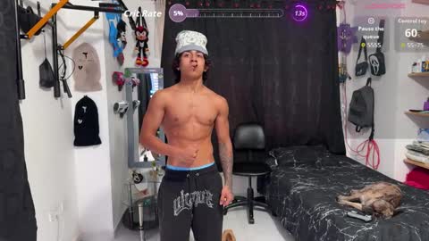 Snapshot of bradley_strong_ chatting on September 27, 8:50 pm Bradley Strong online show from September 27, 8:50 pm