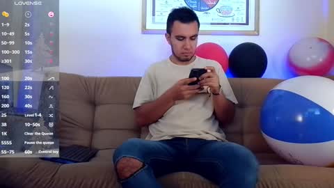 Snapshot of bradleycolton chatting on December 21, 1:21 pm Bradley Colton Independ Model online show from December 21, 1:21 pm