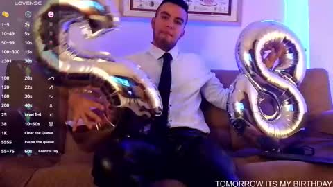 Snapshot of bradleycolton chatting on February 22, 12:49 am Bradley Colton Independ Model online show from February 22, 12:49 am
