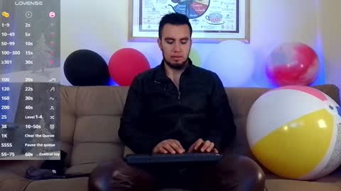 Snapshot of bradleycolton chatting on December 17, 3:28 pm Bradley Colton Independ Model online show from December 17, 3:28 pm