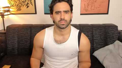 bradleymartin7 online show from June 5, 11:49 am