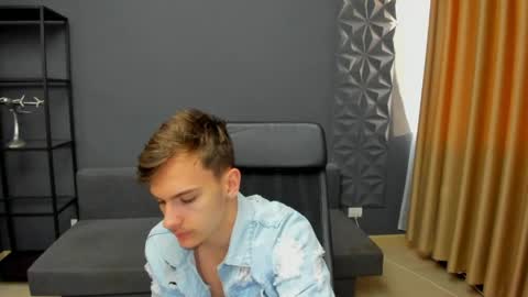 BradyFlint online show from April 24, 4:37 am