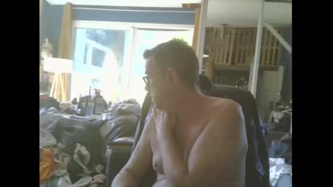 bradysboy online show from April 28, 9:14 am
