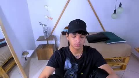 Snapshot of brand_hades chatting on October 10, 6:24 pm B R A N D online show from October 10, 6:24 pm