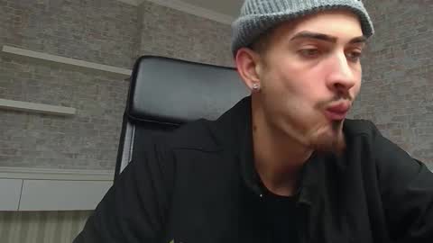 Snapshot of brandontatex chatting on February 11, 12:16 pm BrandonTateX online show from February 11, 12:16 pm