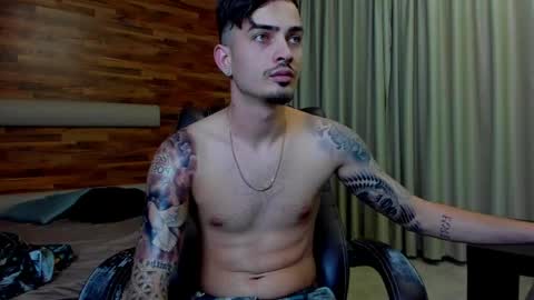 BrandonTateX online show from April 28, 11:48 am