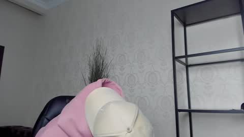 Snapshot of brandontatex chatting on December 5, 1:38 pm BrandonTateX online show from December 5, 1:38 pm