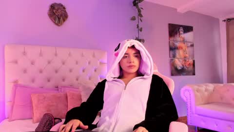Snapshot of brann_tadzio chatting on December 23, 1:13 pm online show from December 23, 1:13 pm