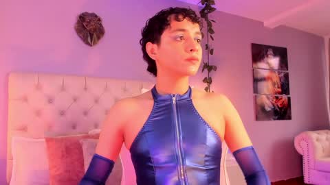Snapshot of brann_tadzio chatting on December 26, 2:27 pm online show from December 26, 2:27 pm