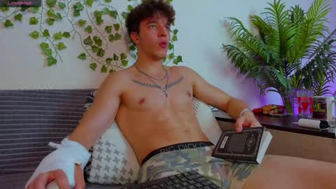 Snapshot of bravo_maestro chatting on October 26, 2:52 pm Johny Bravo online show from October 26, 2:52 pm