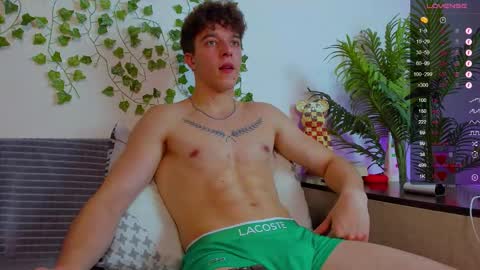 Snapshot of bravo_maestro chatting on October 13, 3:07 pm Johny Bravo online show from October 13, 3:07 pm