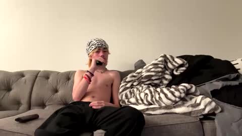 bray2006 online show from February 11, 9:42 am