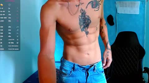 Snapshot of bray_hotboy chatting on January 19, 6:32 pm Bray Hotboy online show from January 19, 6:32 pm