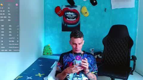Snapshot of bray_hotboy chatting on December 17, 2:55 pm Bray Hotboy online show from December 17, 2:55 pm