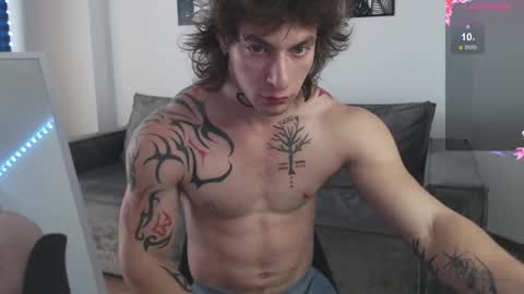 Snapshot of brendan__piks chatting on October 6, 9:47 am brendan__piks online show from October 6, 9:47 am