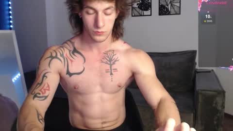 Snapshot of brendan__piks chatting on September 20, 7:47 pm brendan__piks online show from September 20, 7:47 pm