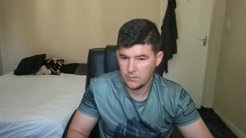 Snapshot of brendansexyboy098754 chatting on September 15, 7:10 am ask me lol online show from September 15, 7:10 am