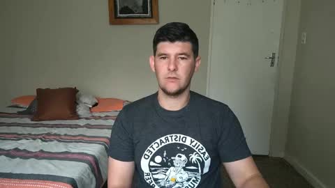 Snapshot of brendansexyboy098754 chatting on February 14, 5:09 am ask me lol online show from February 14, 5:09 am