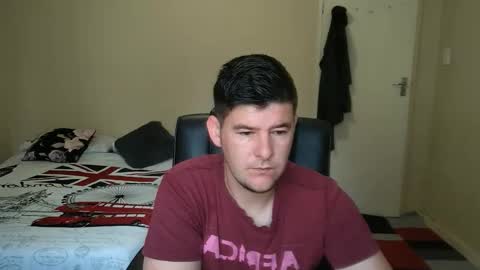 Snapshot of brendansexyboy098754 chatting on October 14, 4:30 am ask me lol online show from October 14, 4:30 am