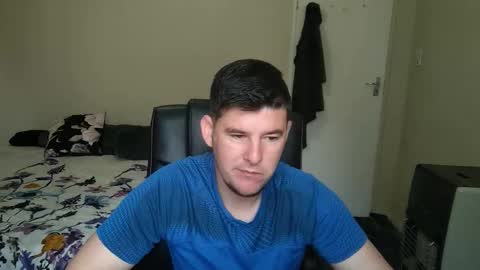 Snapshot of brendansexyboy098754 chatting on September 9, 6:35 am ask me lol online show from September 9, 6:35 am