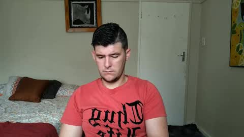 Snapshot of brendansexyboy098754 chatting on February 22, 8:07 am ask me lol online show from February 22, 8:07 am