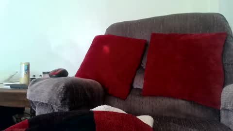 Brenin Bralbe online show from February 18, 4:49 pm