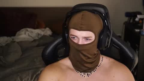 brentonverde online show from November 28, 10:00 pm