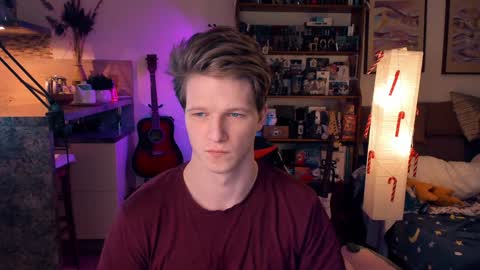 brestonsweet online show from December 3, 9:12 pm