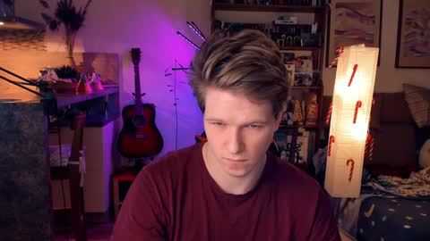 brestonsweet online show from December 2, 8:53 pm