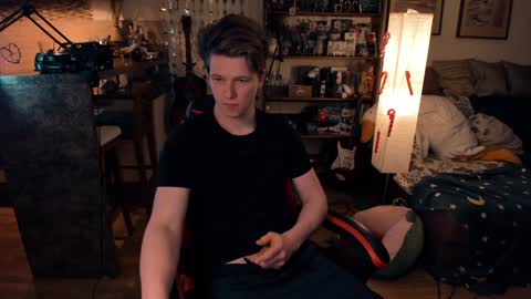 brestonsweet online show from December 13, 1:59 am