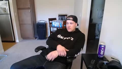 Snapshot of brettbwc89 chatting on March 8, 6:14 pm brettbwc89 online show from March 8, 6:14 pm