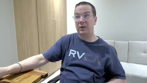 Brett online show from November 9, 4:33 pm