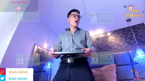 Snapshot of briam_hornet_ chatting on October 6, 9:08 pm BRYAM online show from October 6, 9:08 pm