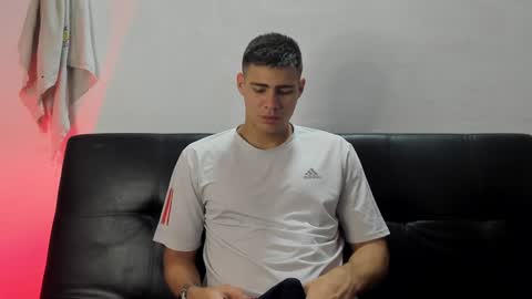 Snapshot of brian_mac chatting on January 16, 8:57 pm brian_mac online show from January 16, 8:57 pm