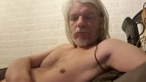 brian_nmgn online show from December 31, 5:40 pm