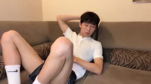 Snapshot of brian_stars chatting on September 26, 12:19 am Brian boy online show from September 26, 12:19 am