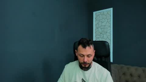 Brian online show from April 28, 4:39 am